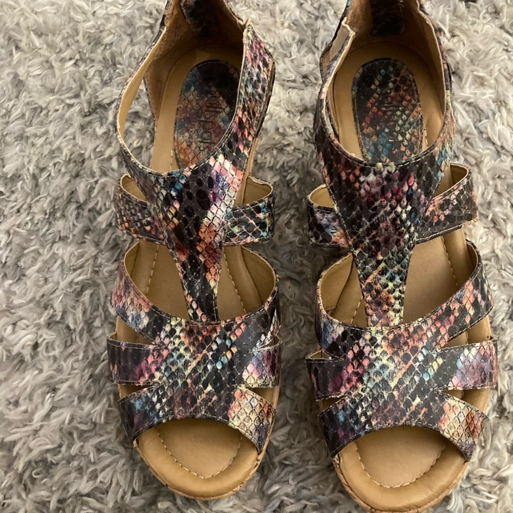 Womens platforms